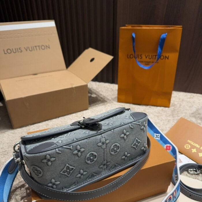 Louis Vuitton Diane Monogram Denim Blue 25Cm - Image 5