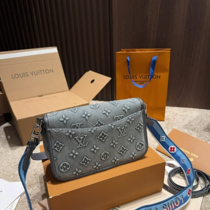 Louis Vuitton Diane Monogram Denim Blue 25Cm - Image 6