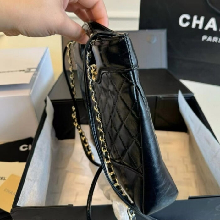 Chanel 31 Mini Shopping Bag Patent Gold Tone Meta Black 24Cm - Image 5