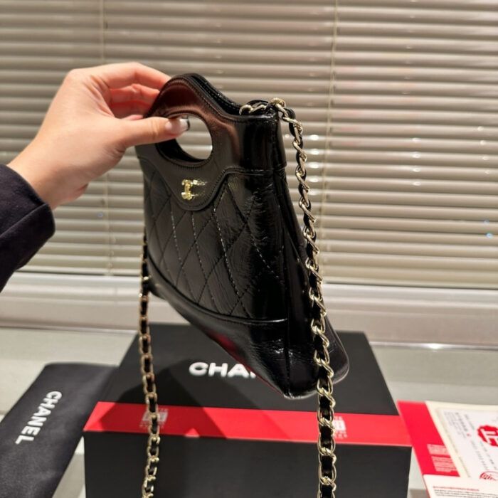Chanel 24C Mini 31 Clutch With Chain Shiny Black 24cm - Image 4