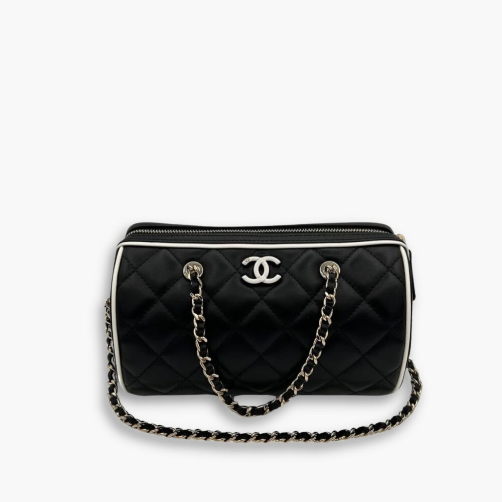 Chanel Clutch With Chain Black And White 18Cm