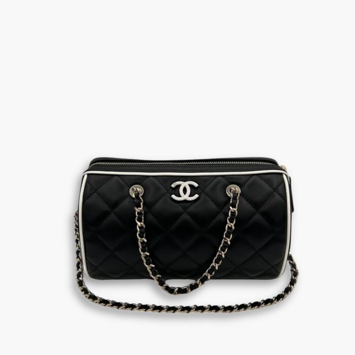 Chanel Clutch With Chain Black And White 18Cm