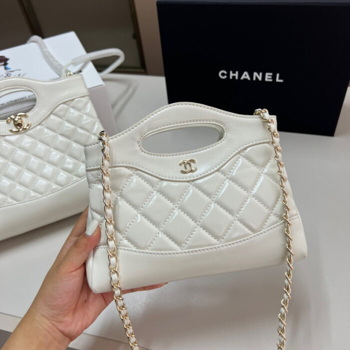 Chanel 24C Mini 31 Clutch With Chain Shiny White 24cm - Image 3