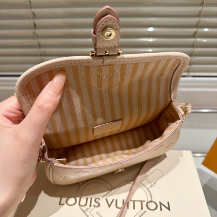 Louis Vuitton Nano Diane Bicolor Eden 18Cm M13642 - Image 6