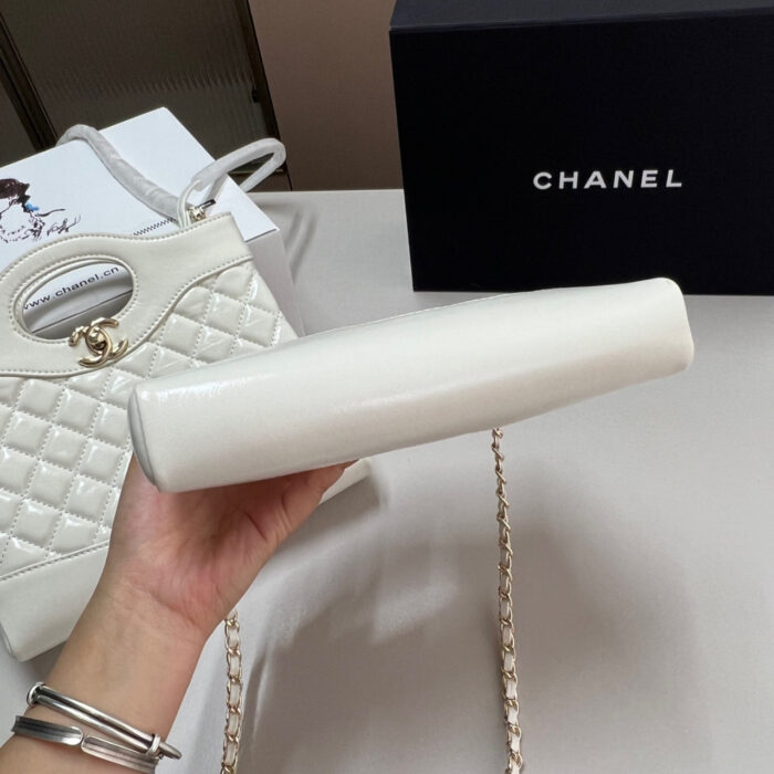 Chanel 24C Mini 31 Clutch With Chain Shiny White 24cm - Image 5