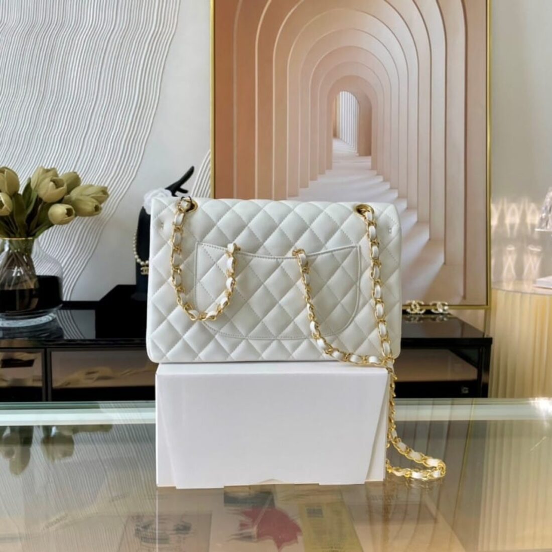 Chanel Classic Medium Handbag White 25Cm A01112 - Image 3