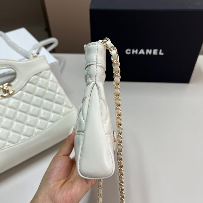 Chanel 24C Mini 31 Clutch With Chain Shiny White 24cm - Image 6