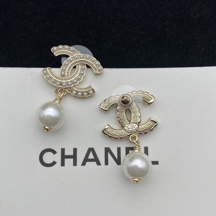 Chanel CC Crystal Logo Pearl Detail Earrings Gold - Image 4