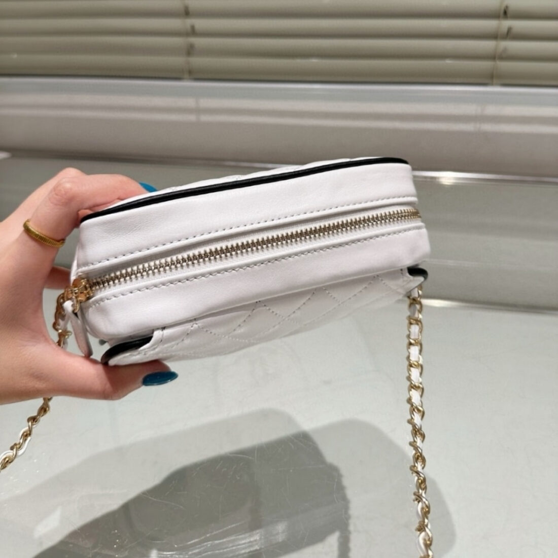 Chanel Clutch With Chain White And Black 18Cm AP4512 B19460 NAFJQ - Image 4