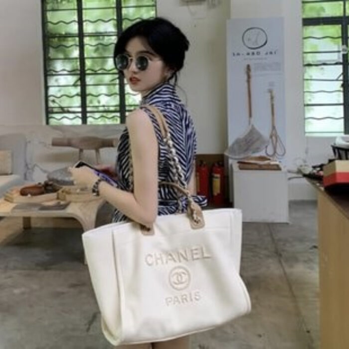 Chanel Shopping Bag With Pearls White 38Cm - Image 3