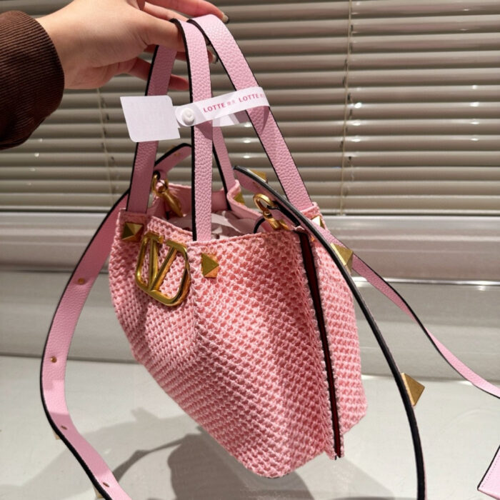Valentino Garavani Rockstud Top Handle Raffia Bag Pink 26Cm - Image 4