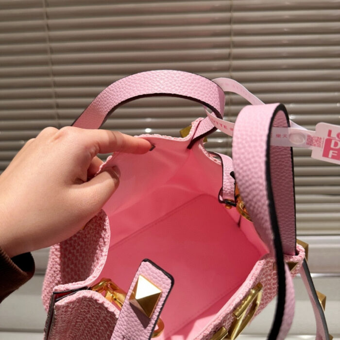 Valentino Garavani Rockstud Top Handle Raffia Bag Pink 26Cm - Image 5