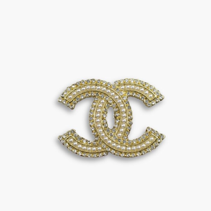 Chanel CC Brooch Gold With Pearls In The Middle