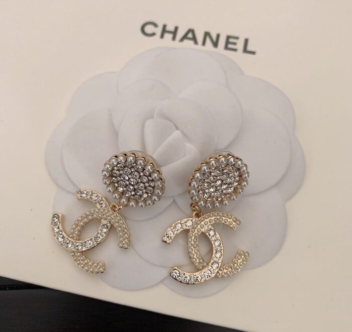 Chanel Faux Pearl And Strass Drop Earrings - Image 4
