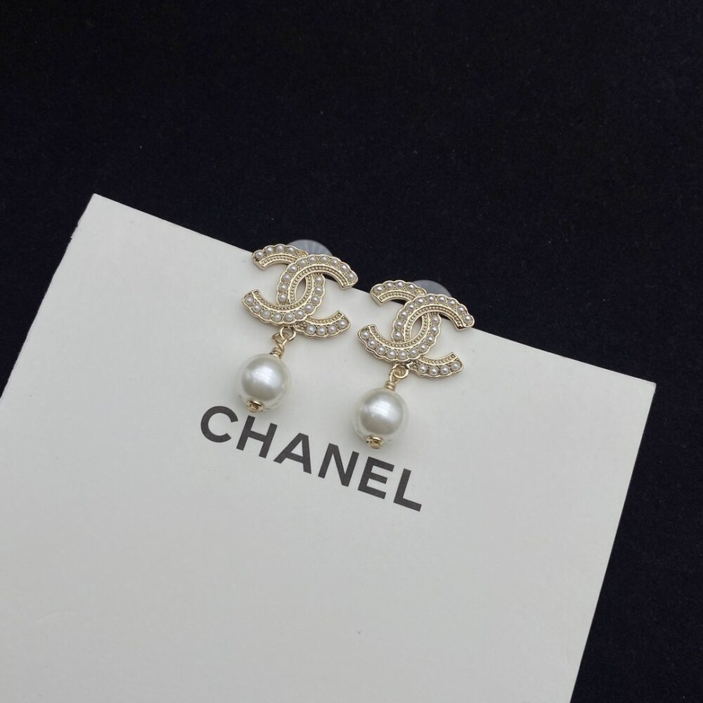 Chanel CC Crystal Logo Pearl Detail Earrings Gold - Image 3