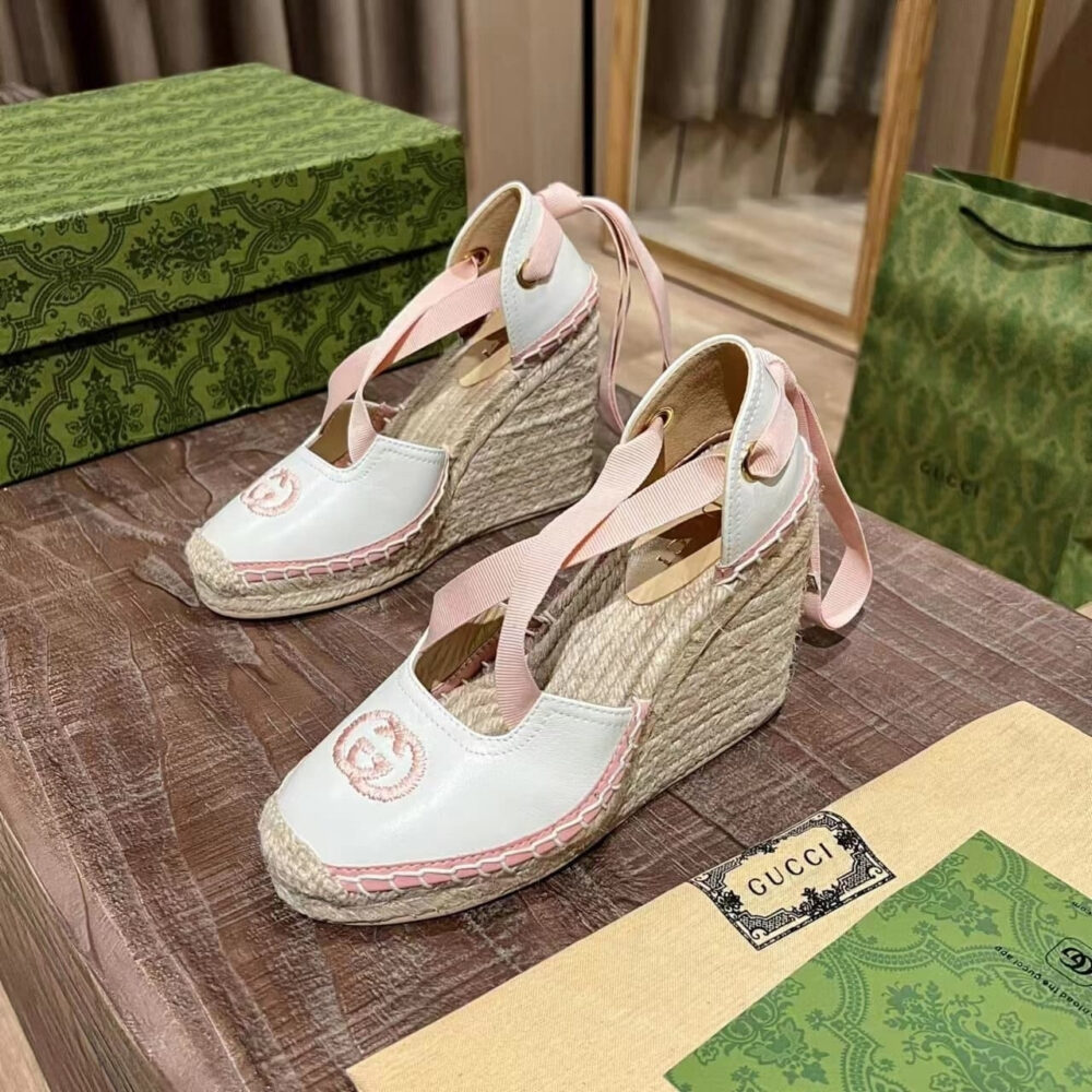 Gucci GG Canvas Wedge Espadrilles Pink - Image 2
