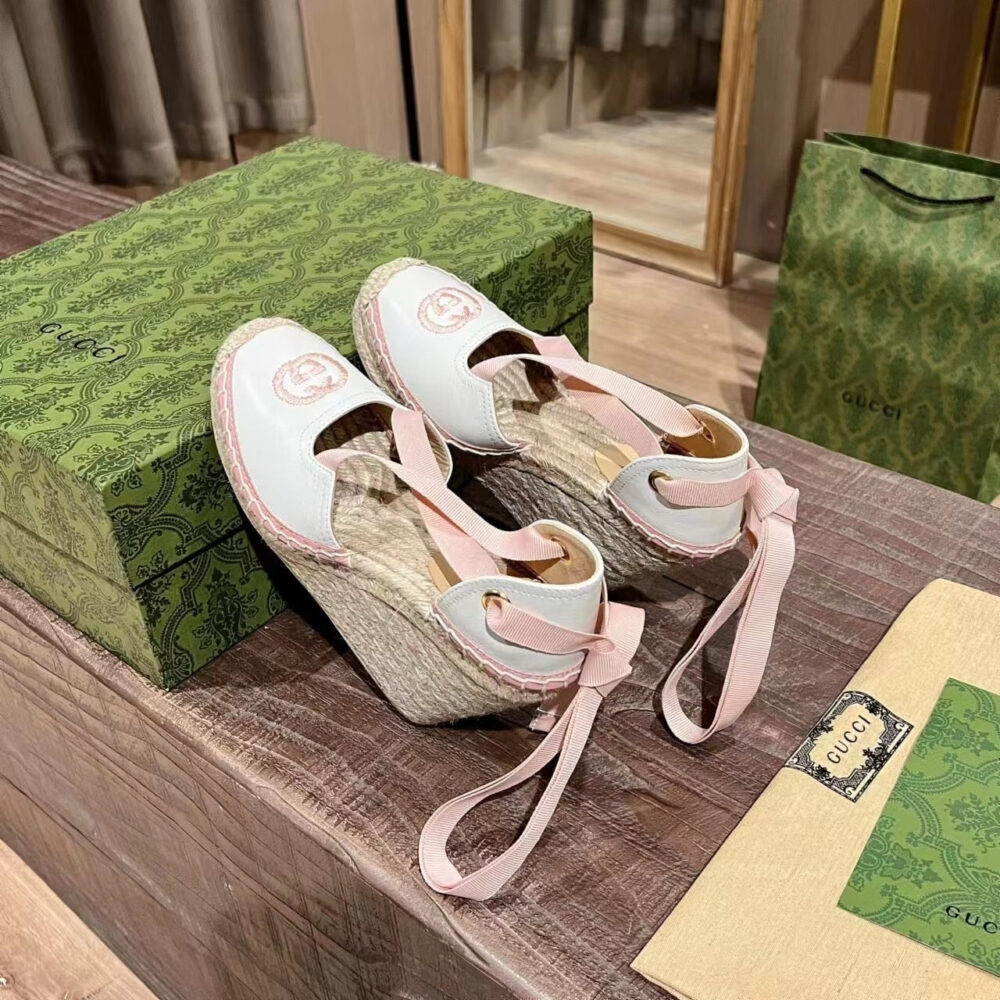 Gucci GG Canvas Wedge Espadrilles Pink - Image 3