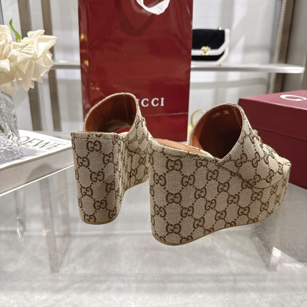 Gucci Women’S Wedge Sandal With Horsebit Beige 816328 FAB10 2547 - Image 4