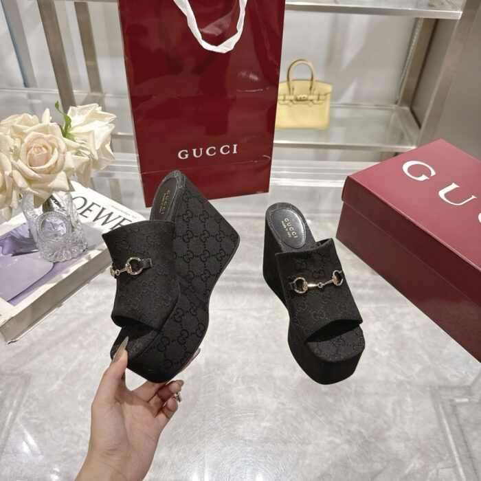 Gucci Women’S Wedge Sandal With Horsebit Black 816328 FAB10 1000 - Image 5