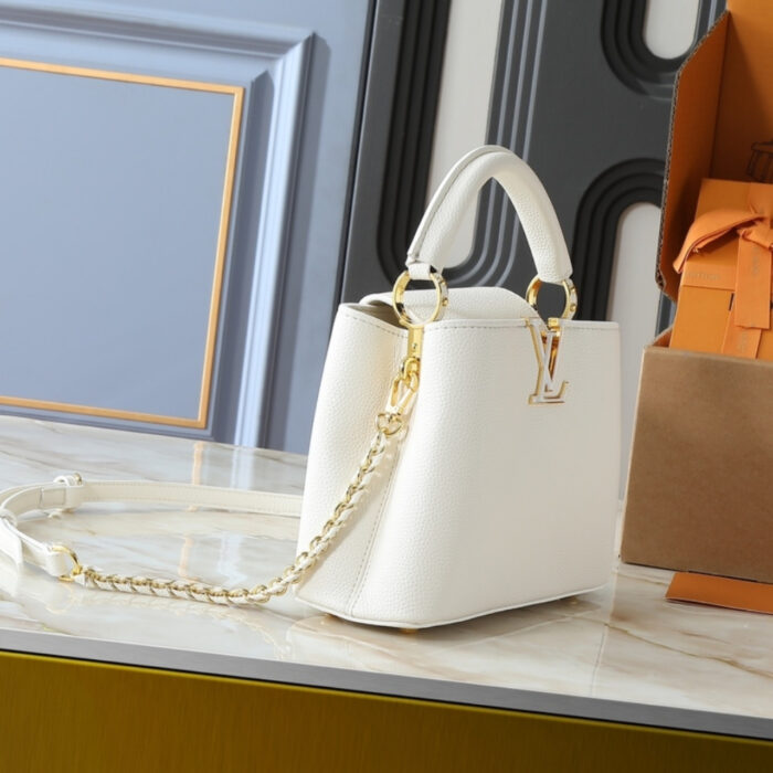 Louis Vuitton Capucines BB Snow White 27Cm - Image 3