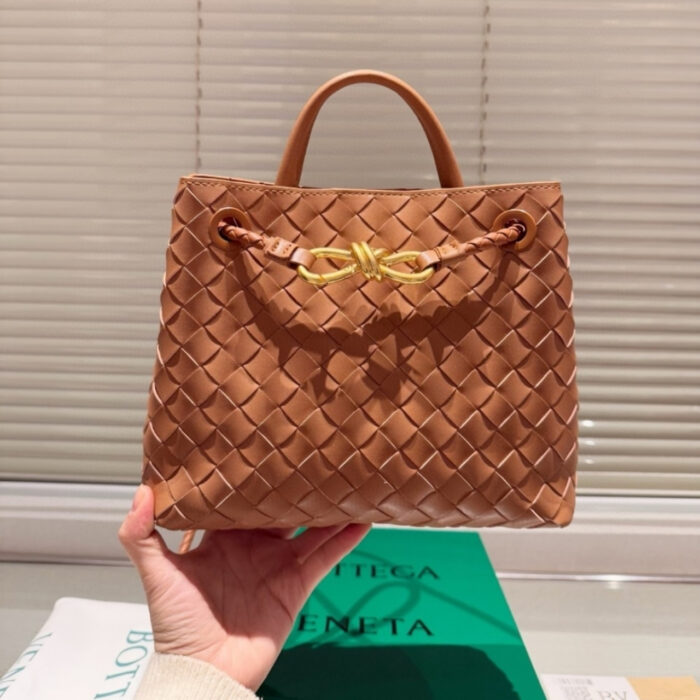 Bottega Veneta Andiamo Intrecciato Leather Top Handle Bag Cognac 25Cm - Image 2