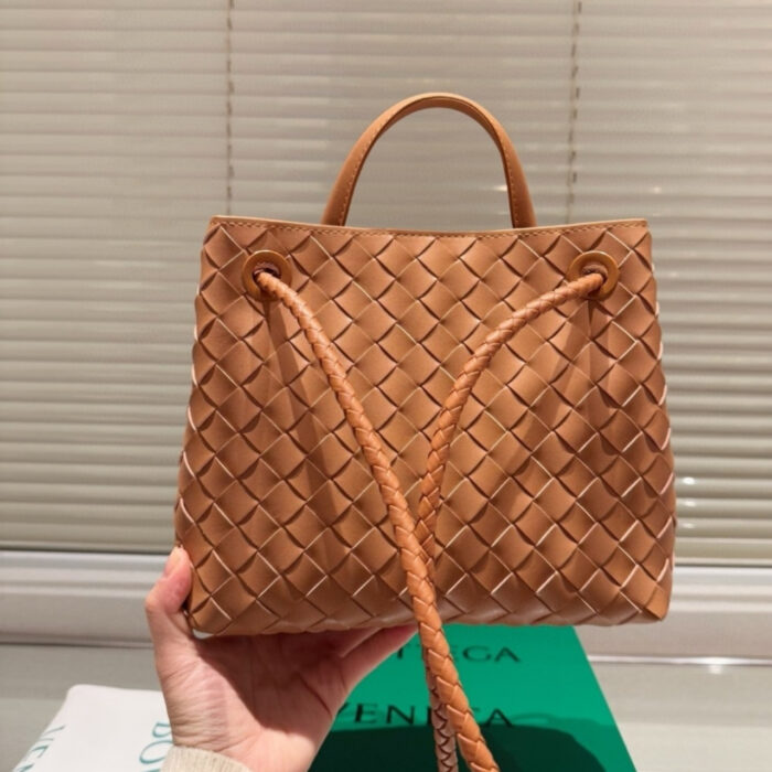 Bottega Veneta Andiamo Intrecciato Leather Top Handle Bag Cognac 25Cm - Image 4
