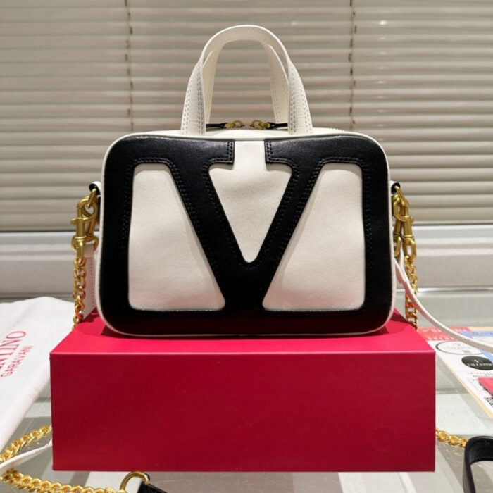 Valentino Garavani Viva Superstar Nappa Handbag Butter And Black 24Cm 6W0B0R73PTJ R4V - Image 2