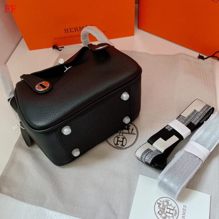 Hermes Lindy Mini Bag With Silver Hardware Black 20Cm - Image 5
