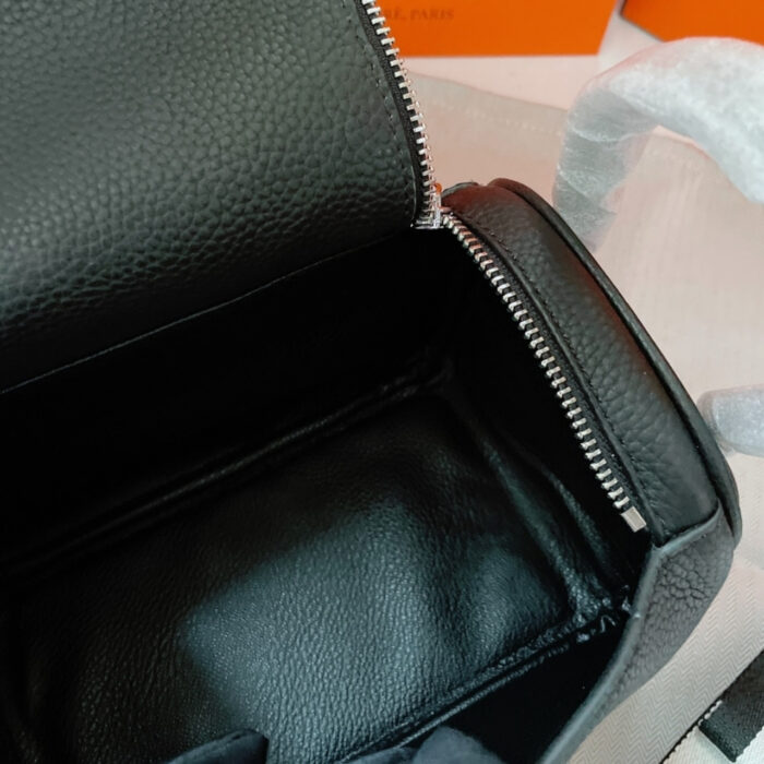 Hermes Lindy Mini Bag With Silver Hardware Black 20Cm - Image 6