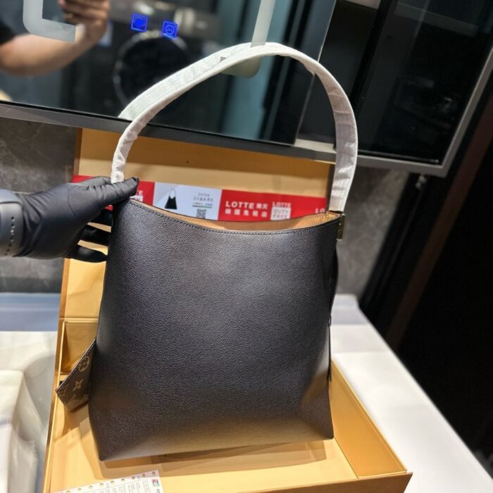 Louis Vuitton Low Key Hobo MM Black 32Cm M24856 - Image 3