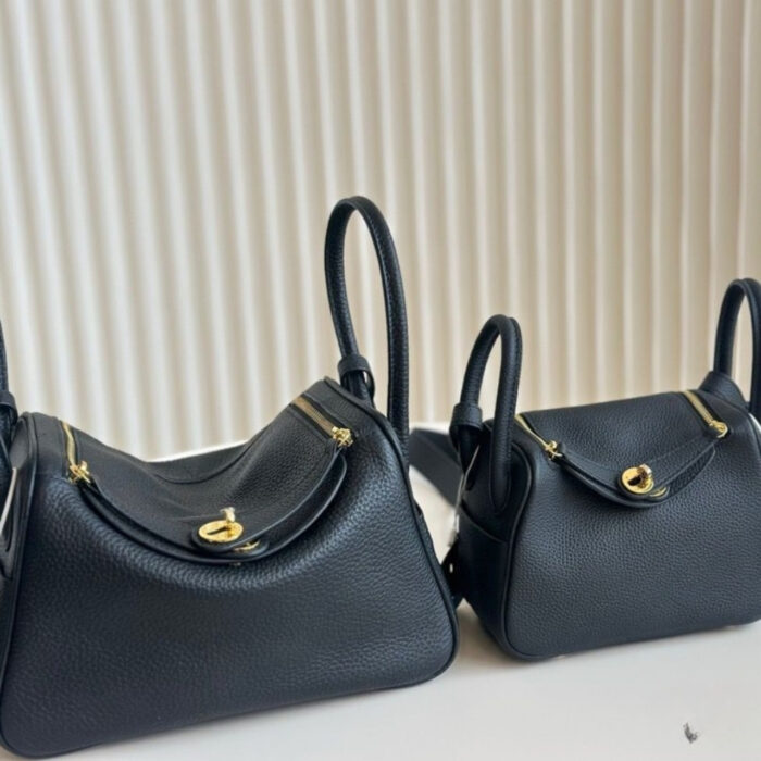 Hermes Lindy 26 Bag Gold Hardware Black 26cm - Image 3