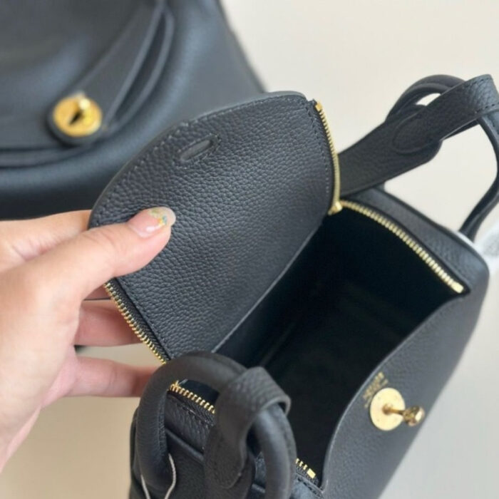 Hermes Lindy 26 Bag Gold Hardware Black 26cm - Image 4