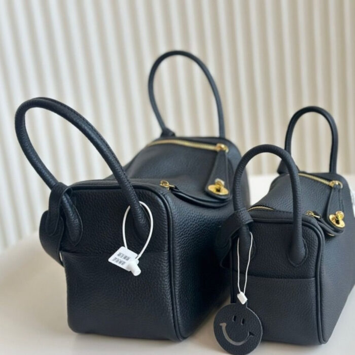 Hermes Lindy 26 Bag Gold Hardware Black 26cm - Image 5