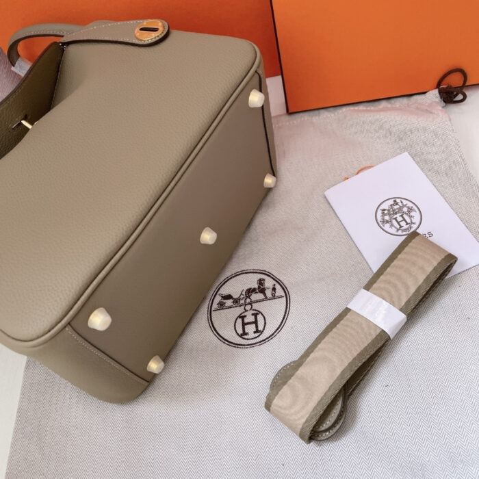 Hermes Lindy Mini Togo Bag Gold Hardware Beige 19Cm - Image 3