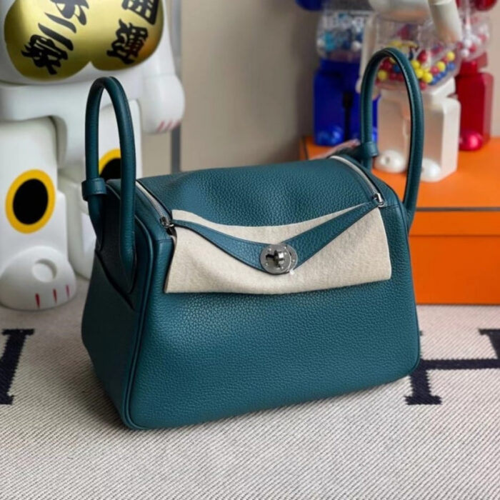 Hermes Lindy Clemence W0 Vert Bosphore Silver Hardware 26Cm - Image 3