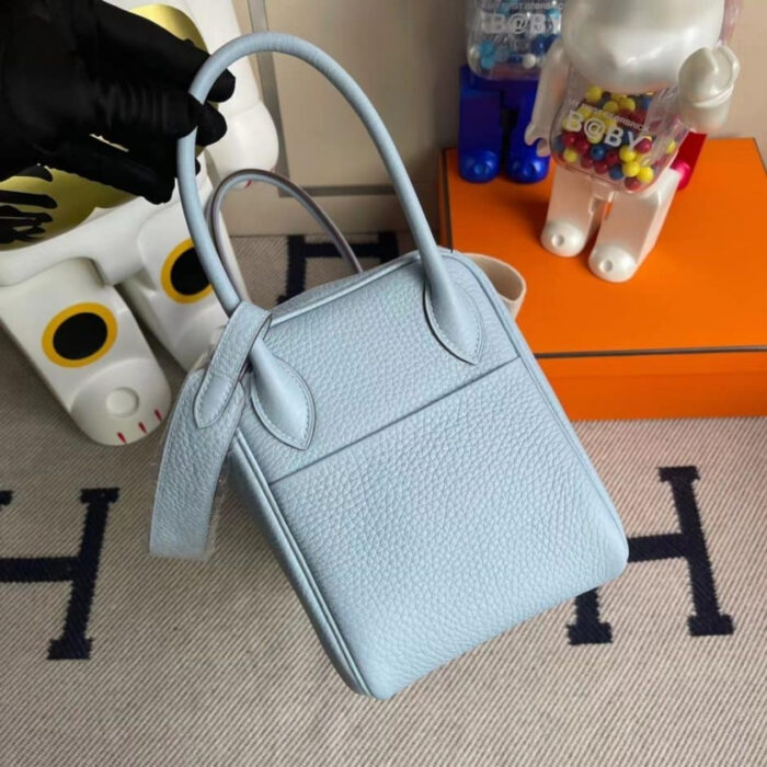 Hermes Lindy Clemence 7N Light Blue Silver Hardware 26Cm - Image 4