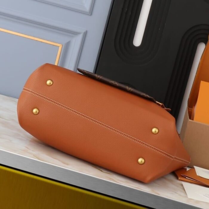 Louis Vuitton Low Key Cabas MM Cognac 47Cm M25342 - Image 4