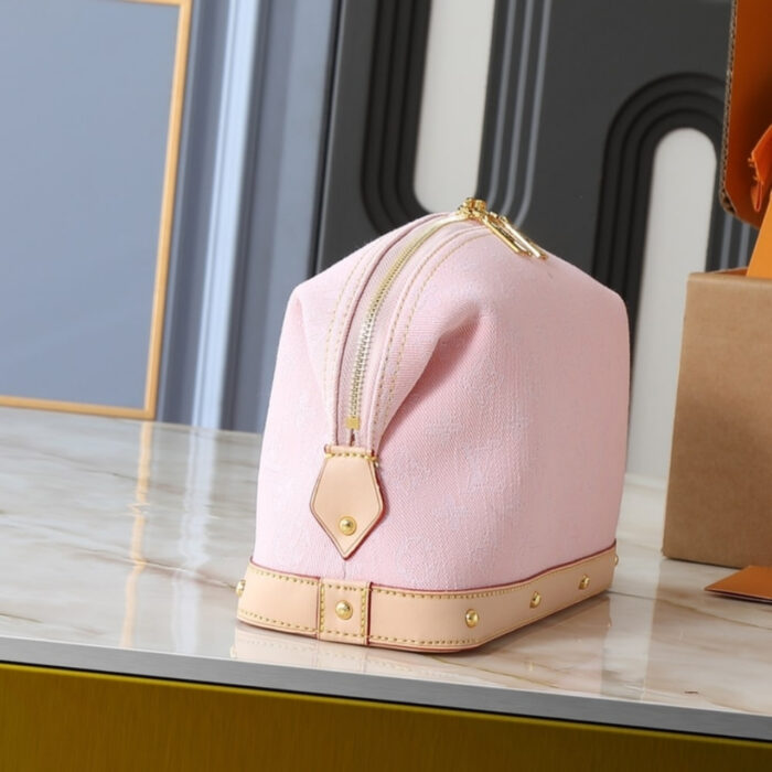 Louis Vuitton Cosmetic Pouch GM Washed Pink 27Cm - Image 3