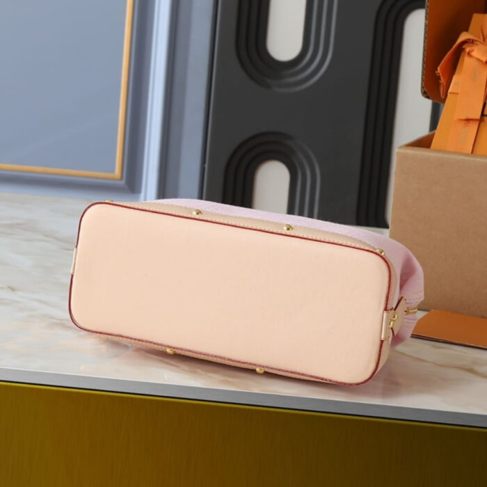 Louis Vuitton Cosmetic Pouch GM Washed Pink 27Cm - Image 5