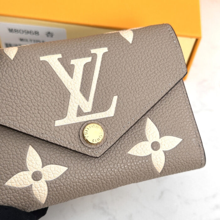 Louis Vuitton Victorine Wallet Beige 12Cm M81861 - Image 4