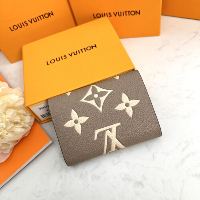 Louis Vuitton Victorine Wallet Beige 12Cm M81861 - Image 5