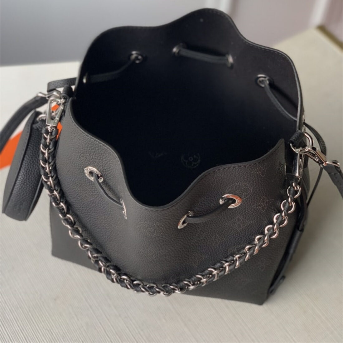 Louis Vuitton Bella Mahina Black 22Cm M57070 - Image 4