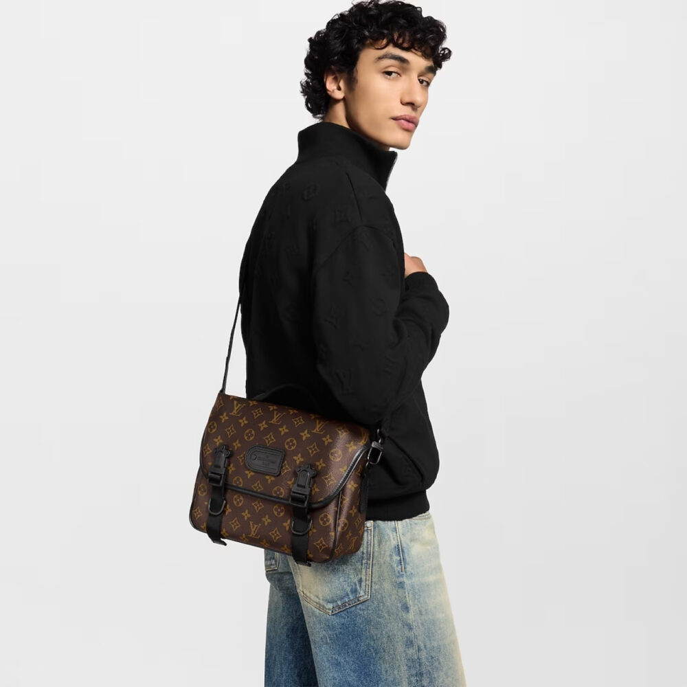 Super Vip 1:1 – Louis Vuitton LV Trail Messenger Bag Monogram Macassar Brown 31Cm M46972 - Image 10