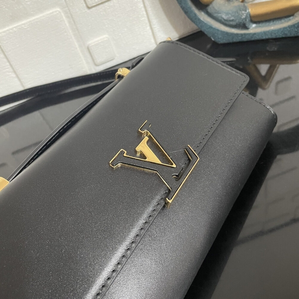 Super Vip 1:1 – Louis Vuitton Wallet On Chain Capucines Black 23Cm - Image 6