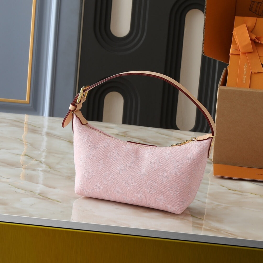 Louis Vuitton Hills Pochette Bag Denim Pink 20Cm - Image 4