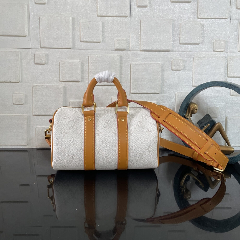 Super Vip 1:1 – Louis Vuitton Keepall Bandoulière 25 Off White 25Cm M15076 - Image 4