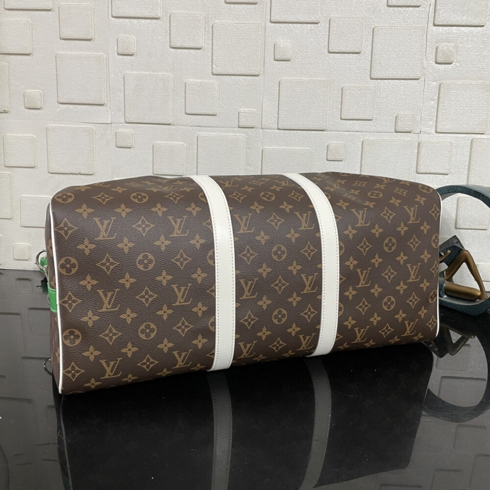 Super Vip 1:1 – Louis Vuitton Keepall Bandoulière 50 Monogram Green 50Cm M13926 - Image 5