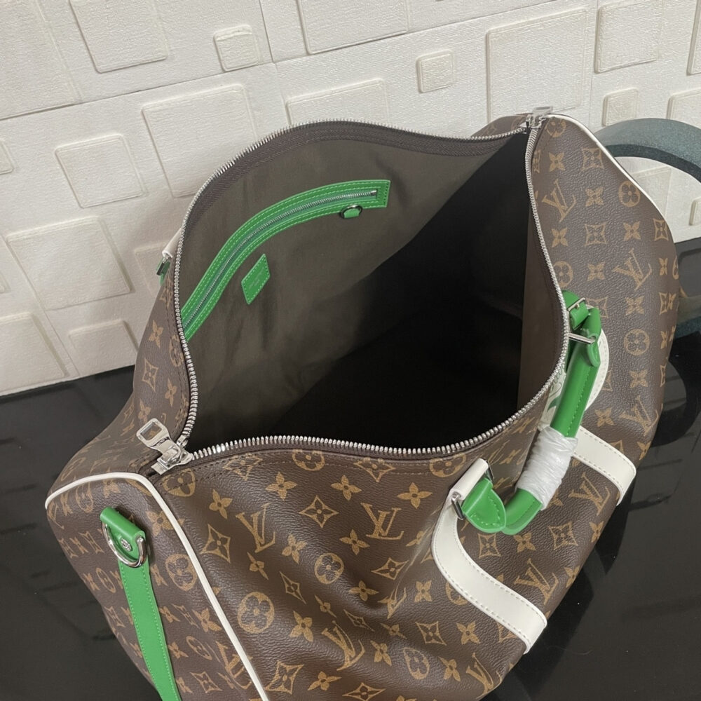 Super Vip 1:1 – Louis Vuitton Keepall Bandoulière 50 Monogram Green 50Cm M13926 - Image 9
