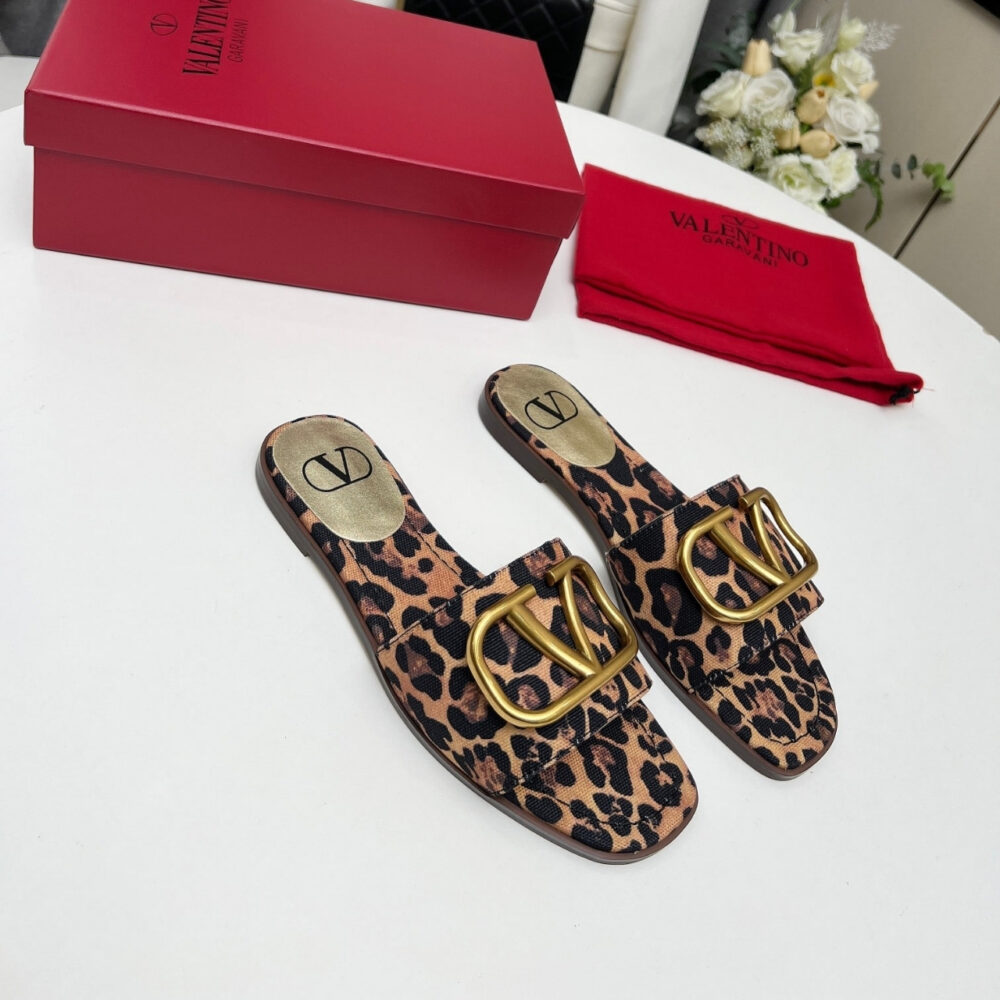 Valentino Garavani Leopard Print Buckle Sandals 3W2S0BD5RQY 09J - Image 2