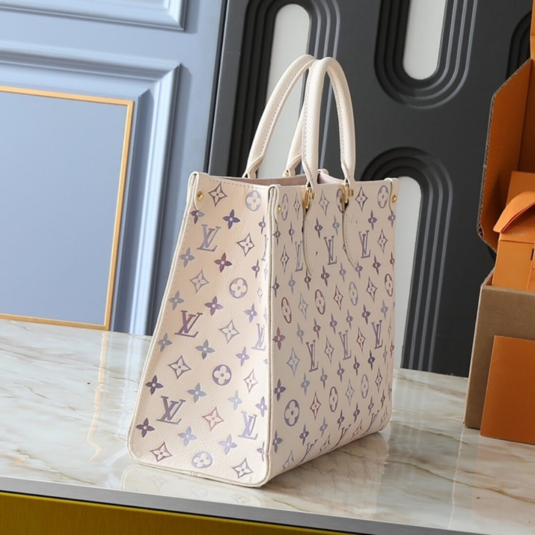 Louis Vuitton OnTheGo PM Cream 35Cm - Image 3